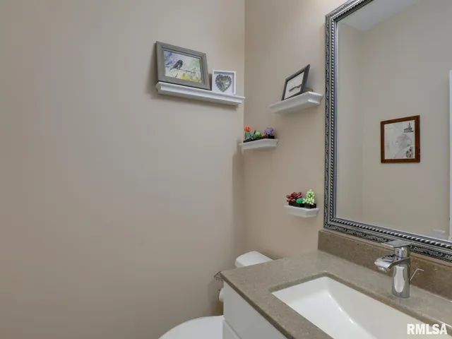 $378,000 | 325 South Gordon Street, Nauvoo, IL 62354