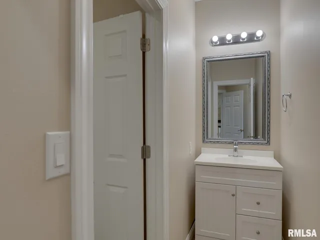 $378,000 | 325 South Gordon Street, Nauvoo, IL 62354