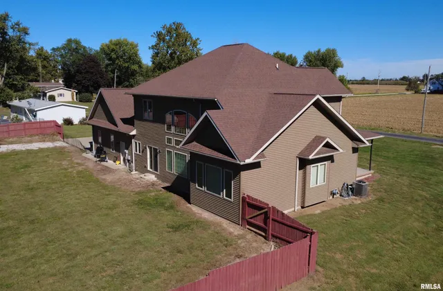 $378,000 | 325 South Gordon Street, Nauvoo, IL 62354