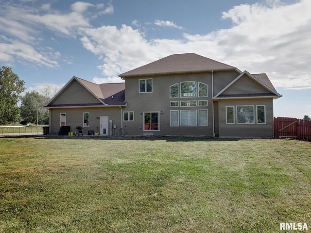 $378,000 | 325 South Gordon Street, Nauvoo, IL 62354