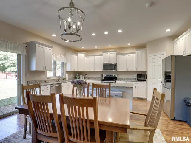 $378,000 | 325 South Gordon Street, Nauvoo, IL 62354