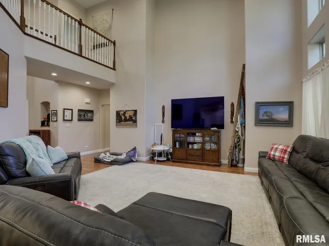 $378,000 | 325 South Gordon Street, Nauvoo, IL 62354