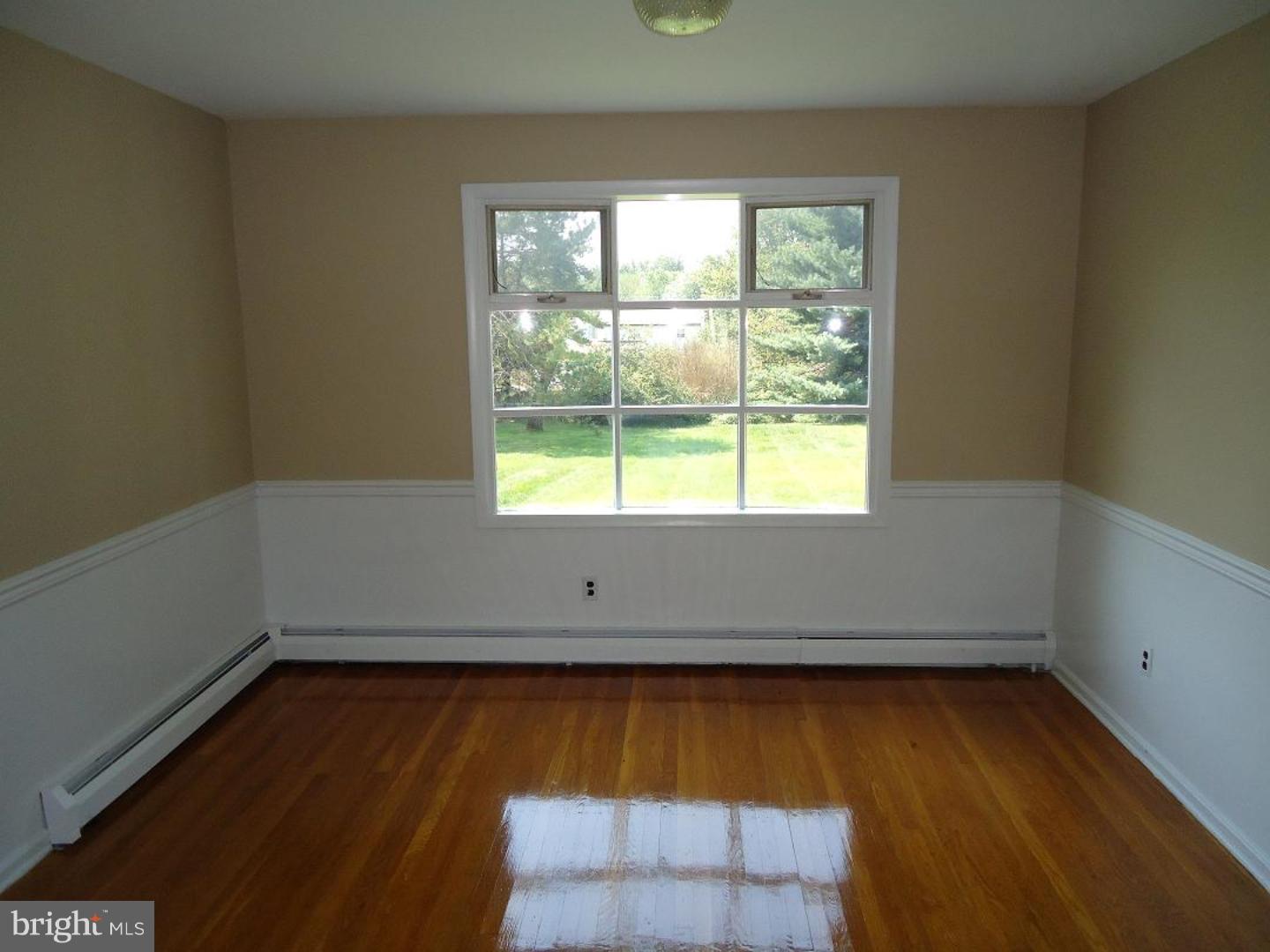 52 Eagle Road Chalfont, PA 18914 - Photo 6 of 14 Gallery Image 6