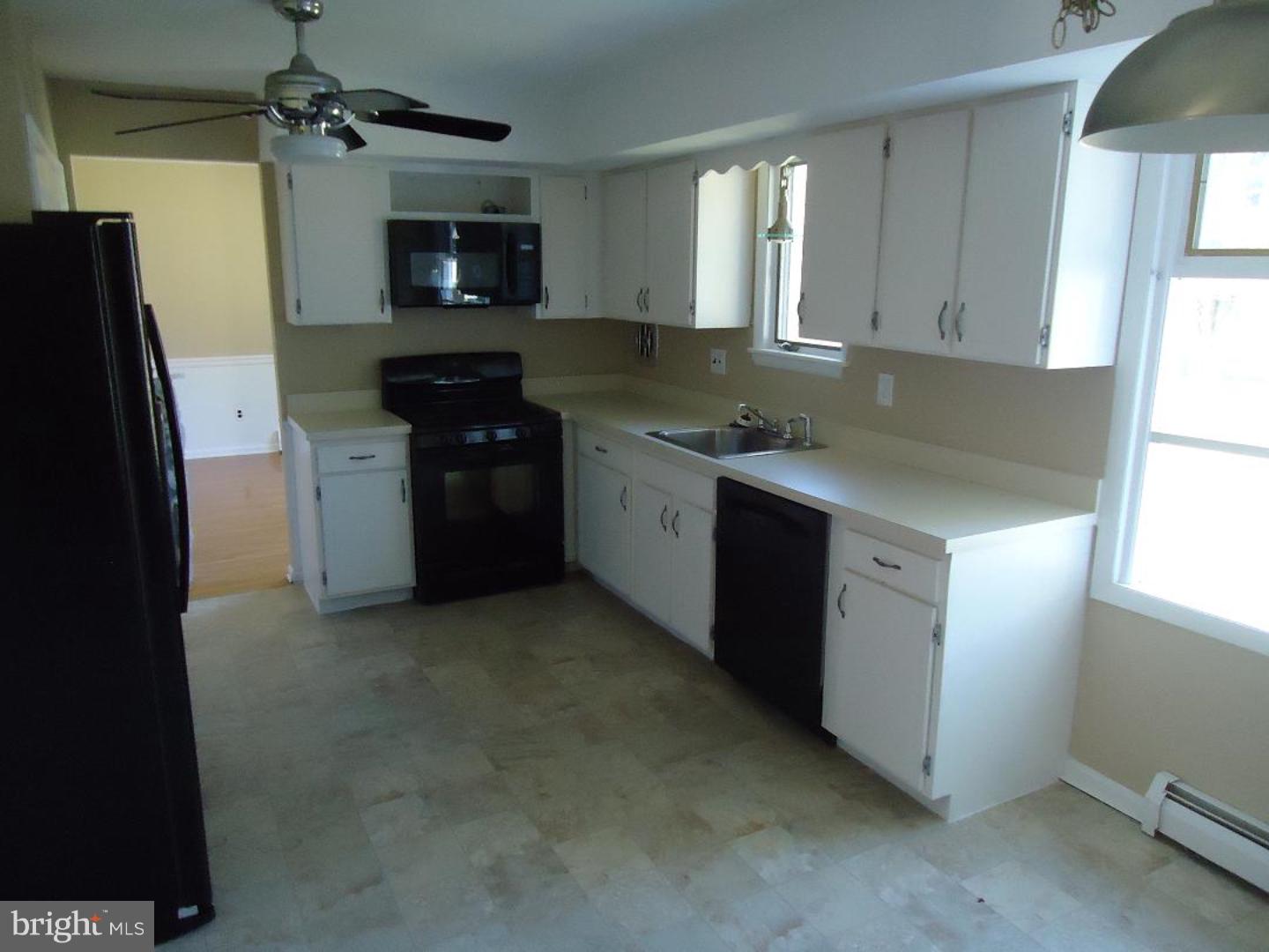 52 Eagle Road Chalfont, PA 18914 - Photo 7 of 14 Gallery Image 7