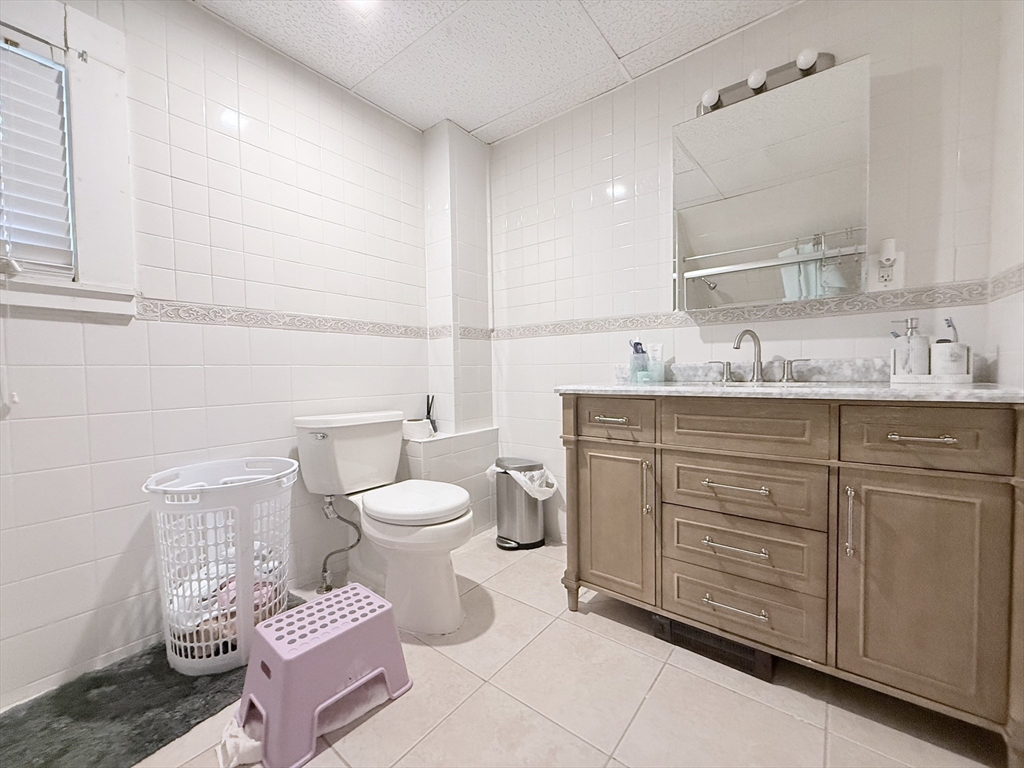 142 Abbott Street Lawrence, MA 01843 - Photo 23 of 30