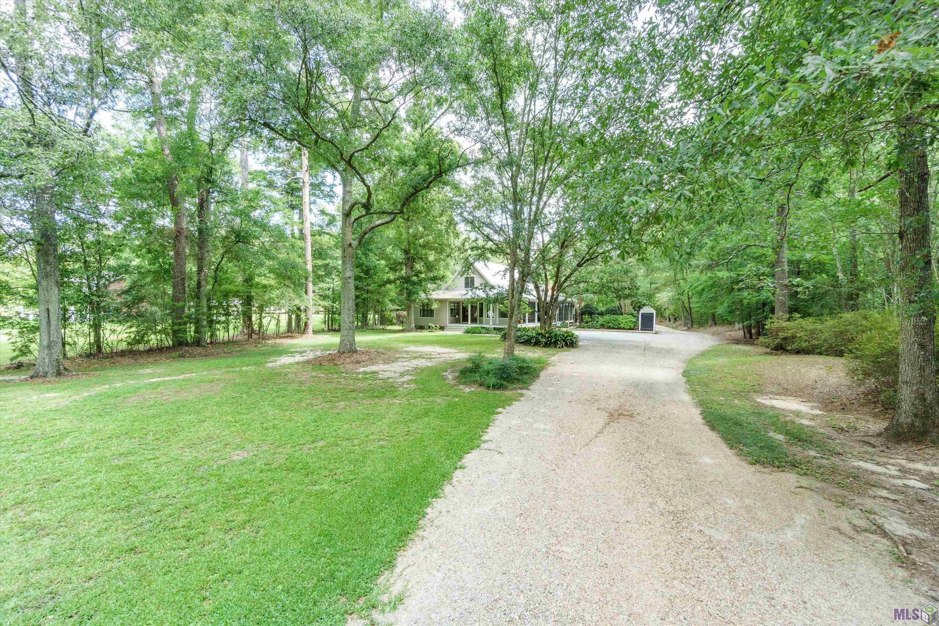 12993 Hammack Road Denham Springs, LA 70726 - Photo 2 of 24 Gallery Image 2