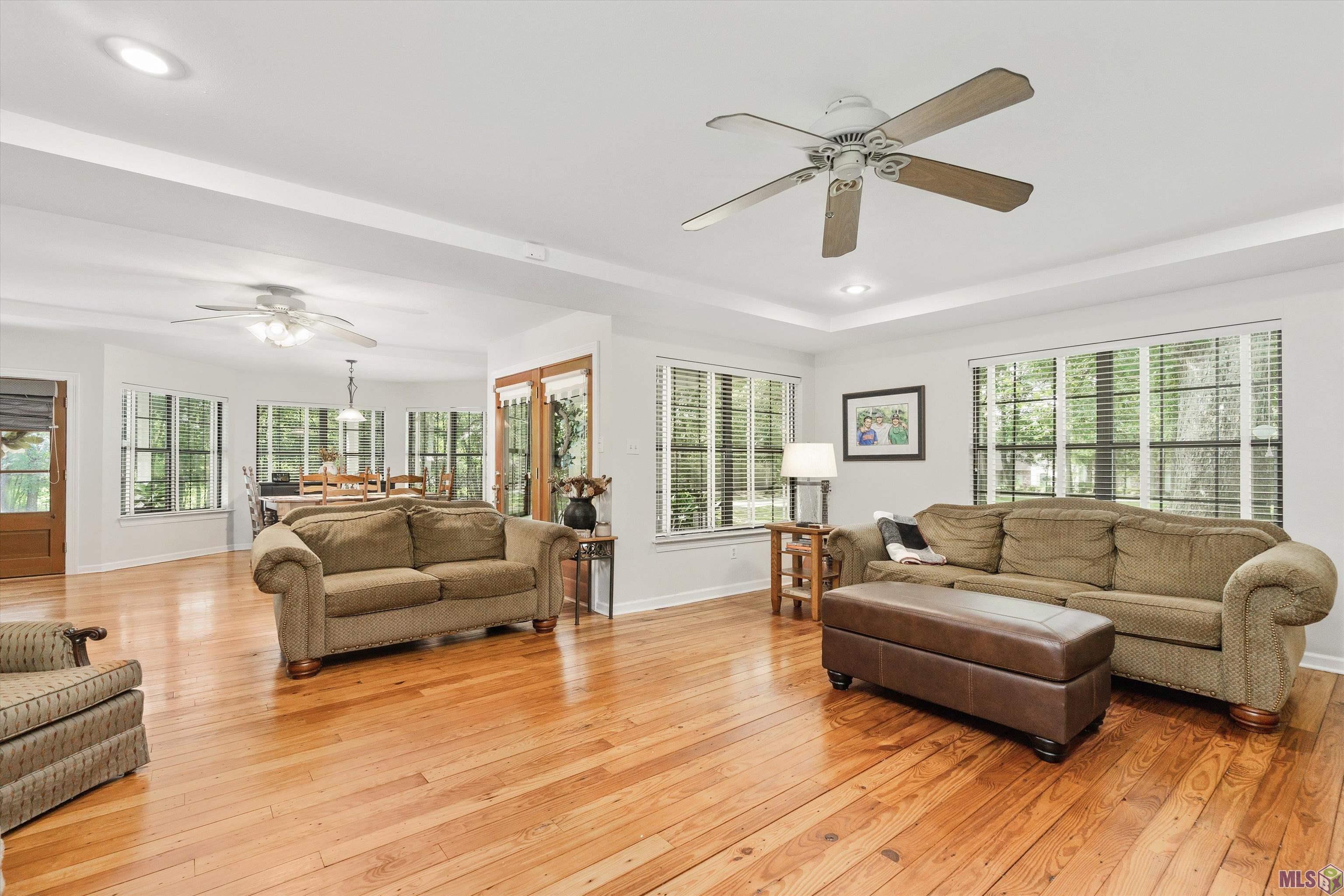 12993 Hammack Road Denham Springs, LA 70726 - Photo 5 of 24 Gallery Image 5