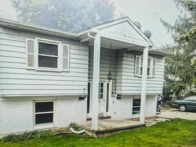 725 Branch Street Ionia, MI 48846 - Photo 1 of 1 Front