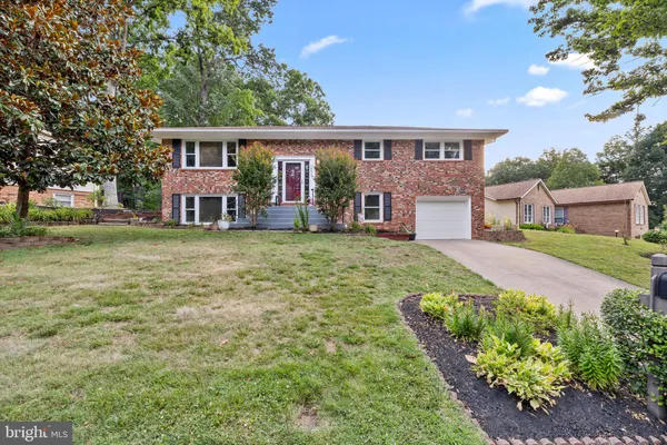 $599,995 | 16011 Prestwick Court, Dumfries, VA 22025