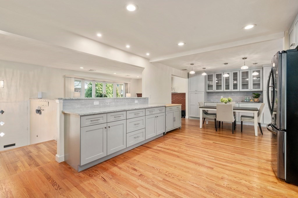 48 Rosemary Road Dedham, MA 02026 - Photo 8 of 35 Gallery Image 8