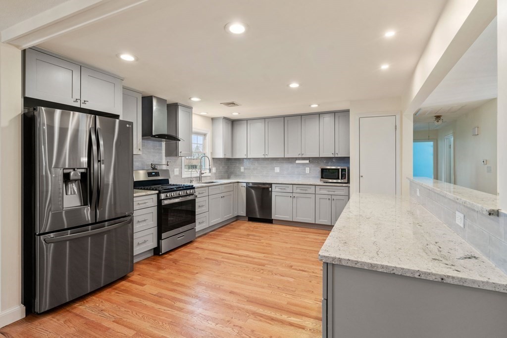 48 Rosemary Road Dedham, MA 02026 - Photo 10 of 35 Gallery Image 10