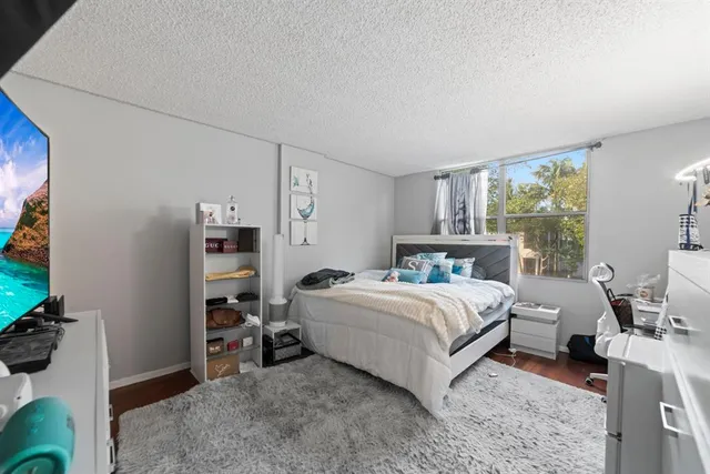 $2,000 | Undisclosed Address, Oakland Park, FL 33309