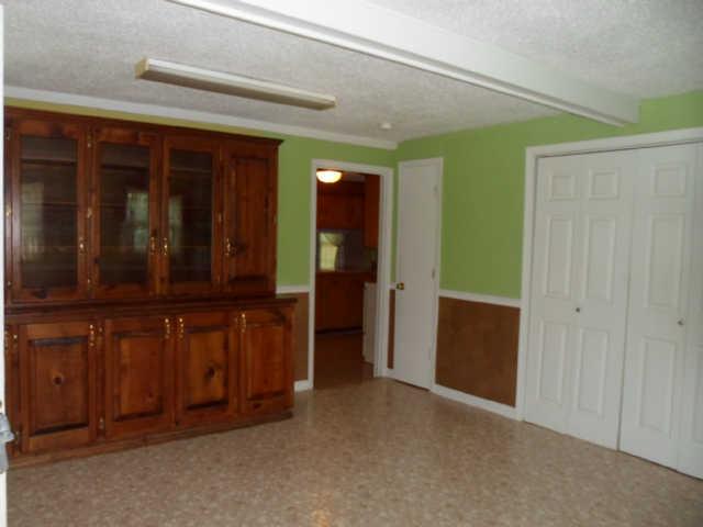 392 Rabbit Trail Road Leoma, TN 38468 - Photo 6 of 19 an empty room with closet