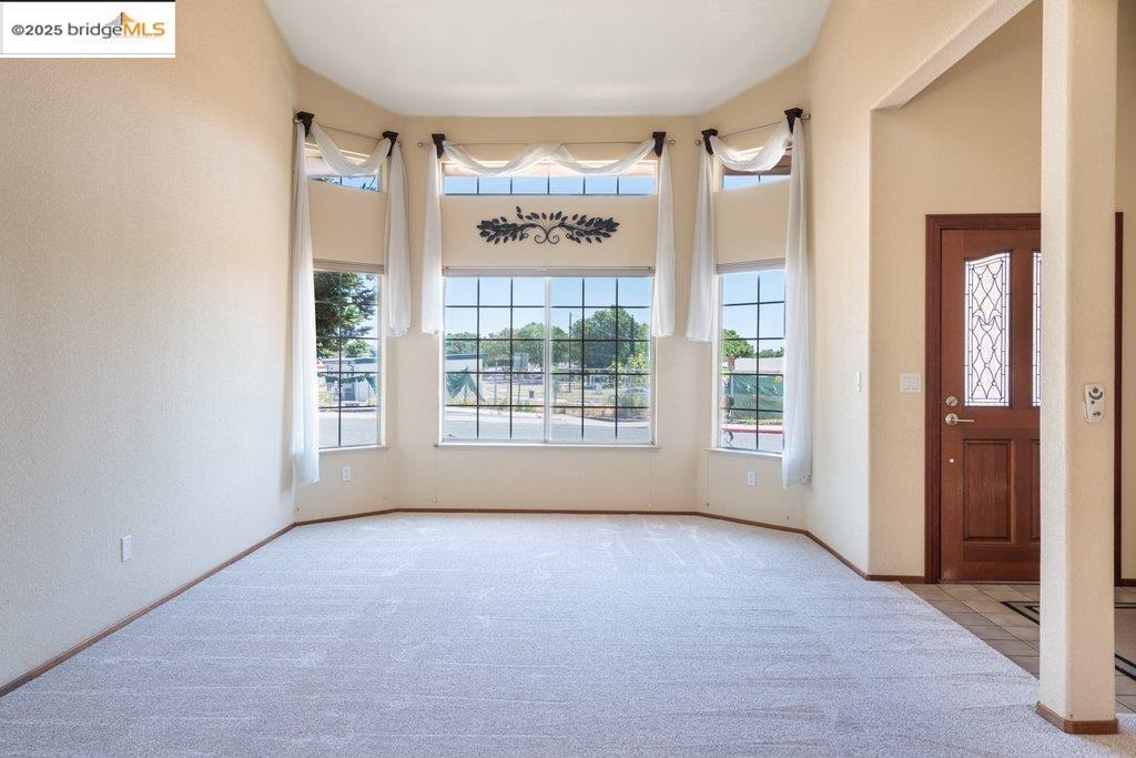 1003 Linda Vista Way Rio Vista, CA 94571 - Photo 8 of 60 Interior space featuring carpet flooring