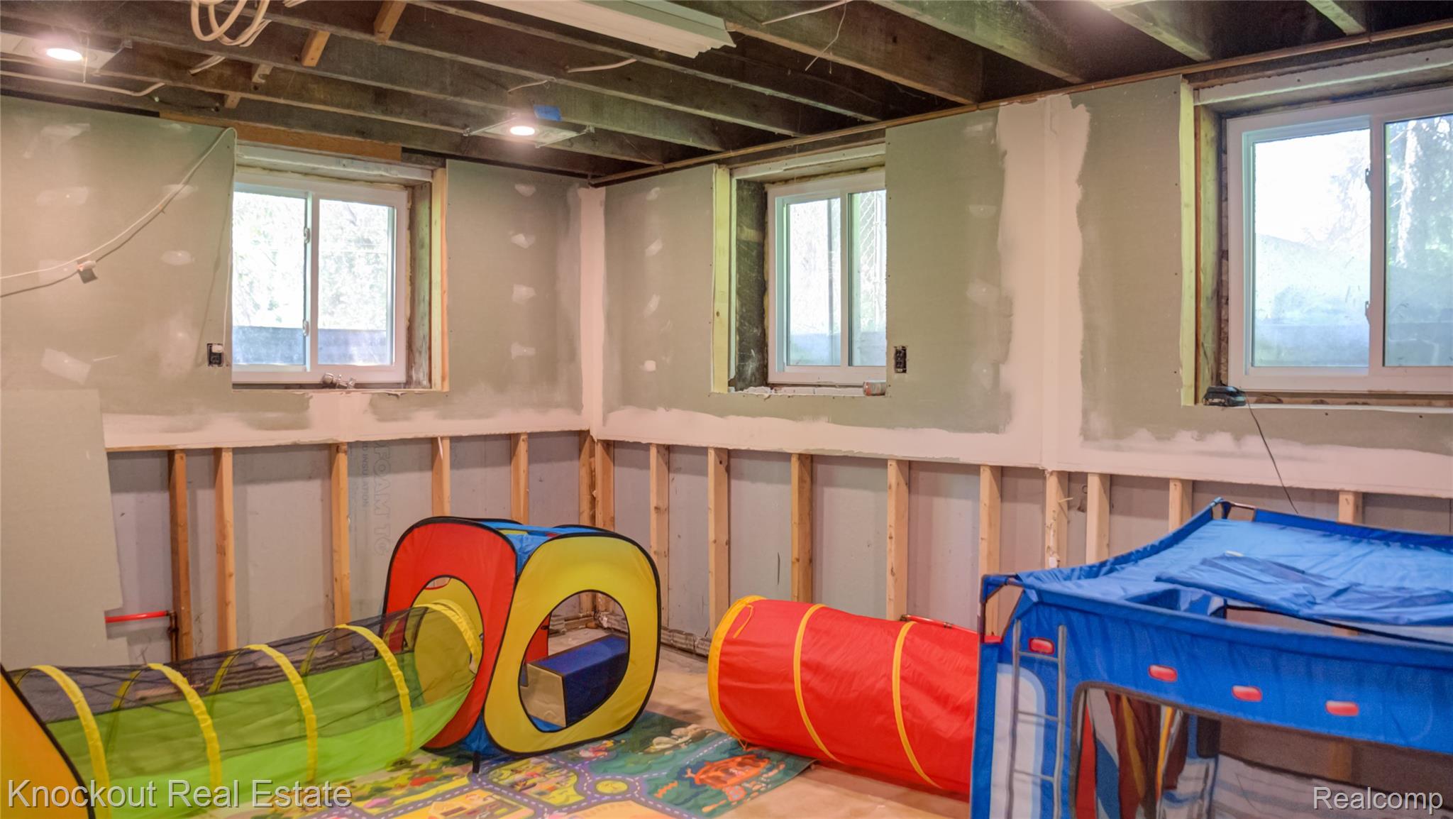 4195 Williamson Road Saginaw, MI 48601 - Photo 30 of 50 Williamson - Solak-30.jpg