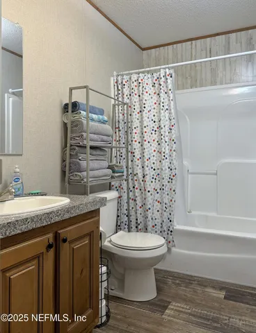 $239,900 | 133 West Oak Cir Drive, Interlachen, FL 32148