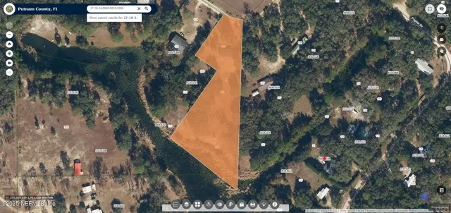 $239,900 | 133 West Oak Cir Drive, Interlachen, FL 32148