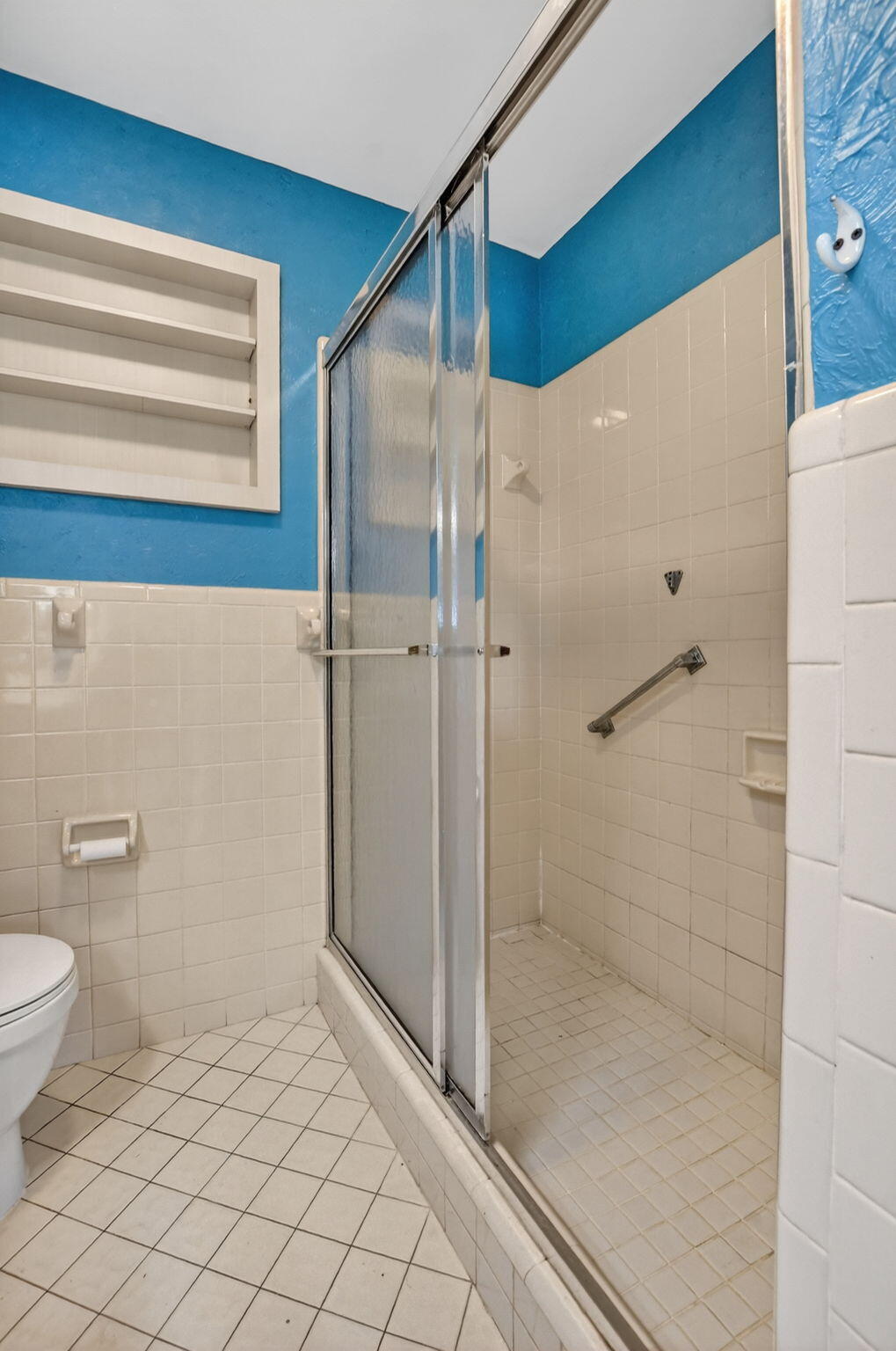 257 Southwest 5th Street Boca Raton, FL 33432 - Photo 34 of 61 Bathroom # 2