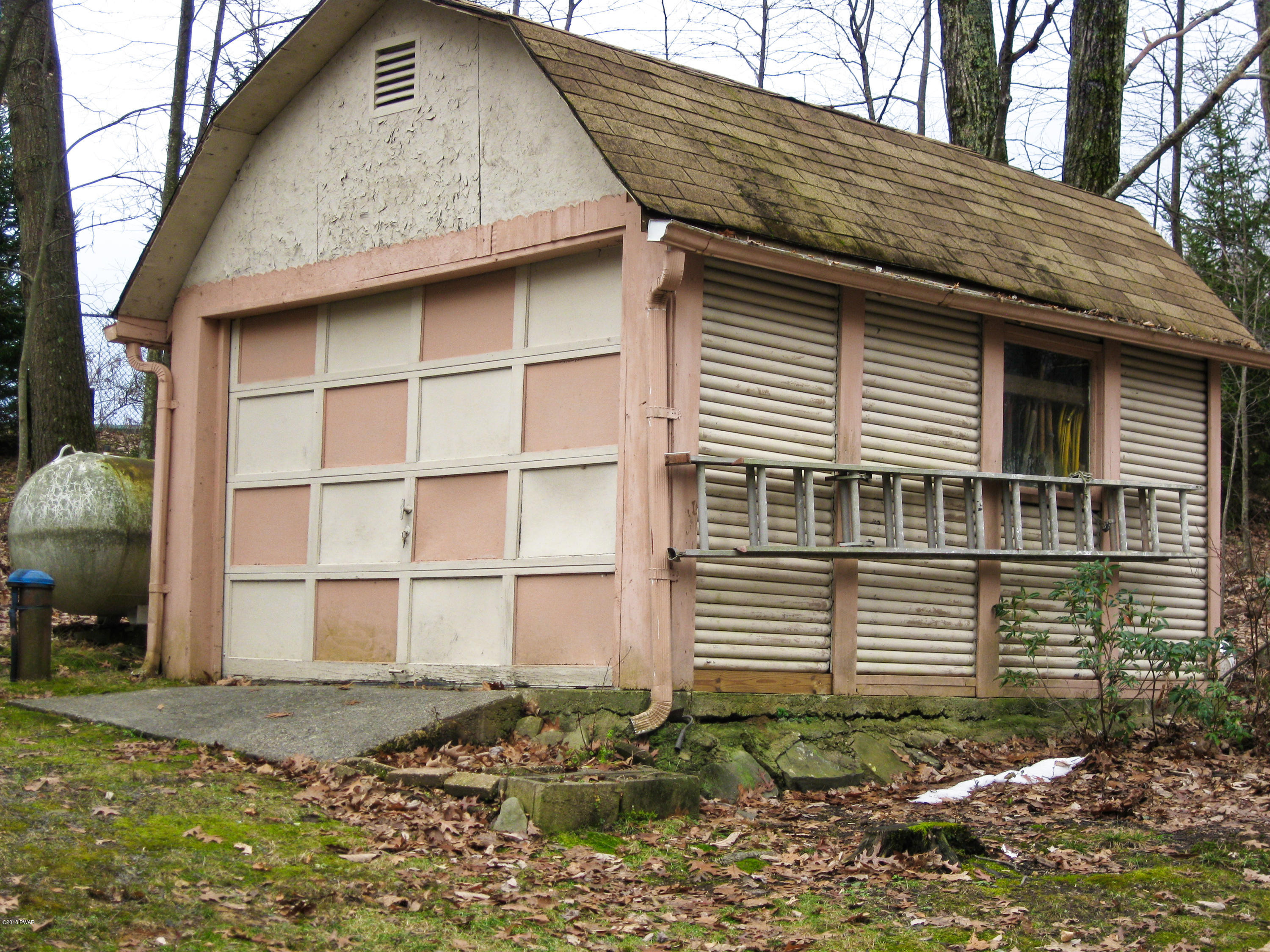 119 Ritz Drive Dingmans Ferry, PA 18328 - Photo 20 of 22 Shd 2