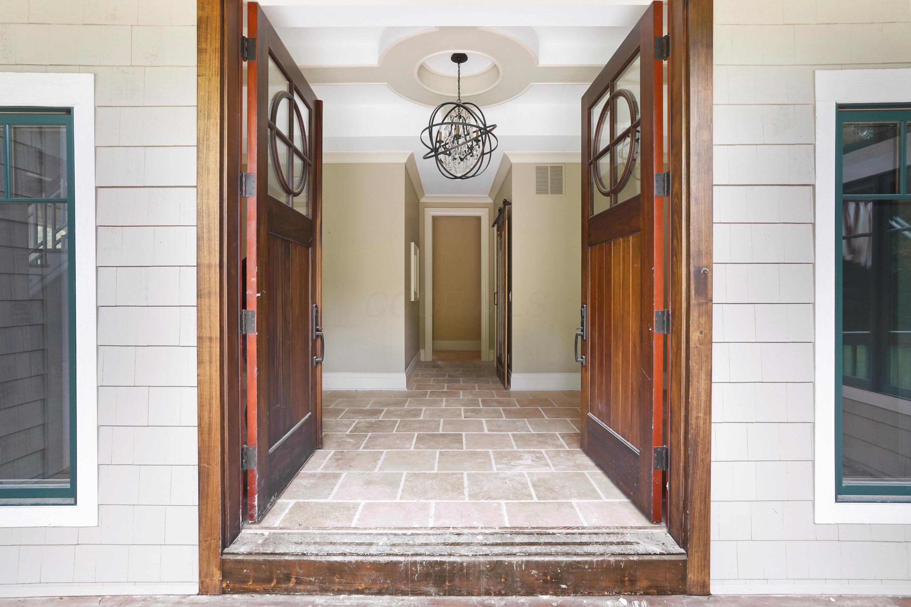8108 Harriott Road Dublin, OH 43017 - Photo 13 of 71 Entry area