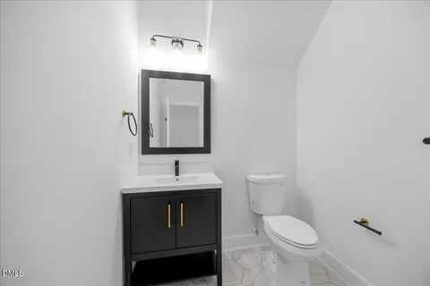 $575,000 | 533 Kings Lake Way, Durham, NC 27703