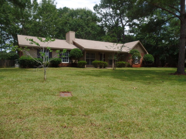 132 Woodleigh Road Dothan, AL 36305 - Photo 1 of 1 Main View