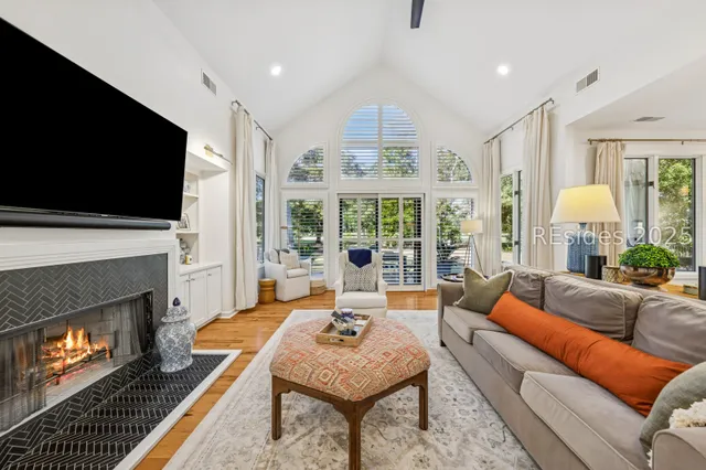 $1,095,000 | 93 Saw Timber Drive, Hilton Head Island, SC 29926