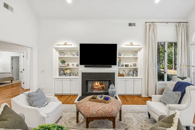 $1,095,000 | 93 Saw Timber Drive, Hilton Head Island, SC 29926