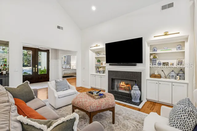 $1,095,000 | 93 Saw Timber Drive, Hilton Head Island, SC 29926