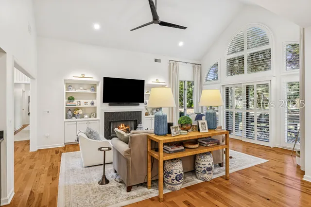 $1,095,000 | 93 Saw Timber Drive, Hilton Head Island, SC 29926