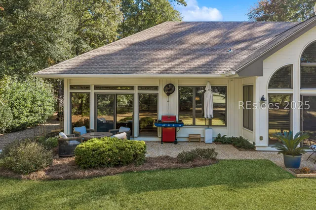 $1,095,000 | 93 Saw Timber Drive, Hilton Head Island, SC 29926