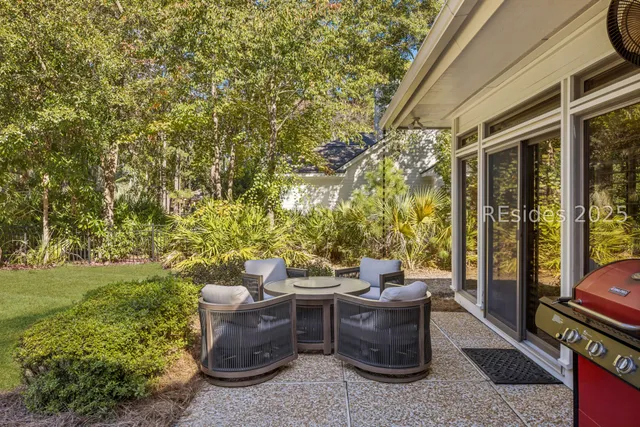 $1,095,000 | 93 Saw Timber Drive, Hilton Head Island, SC 29926