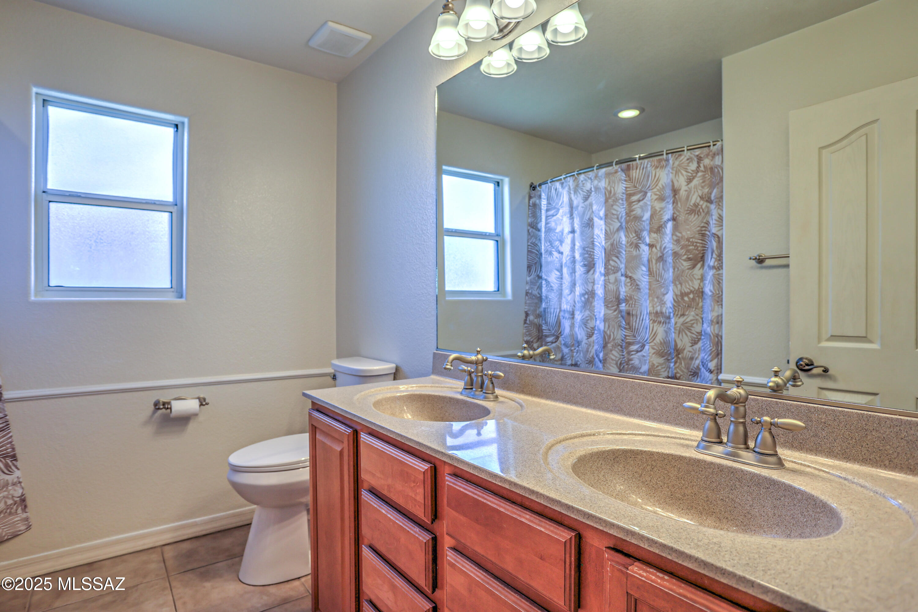 3551 East Mecate Road Tucson, AZ 85739 - Photo 27 of 49 Guest Full Bathroom
