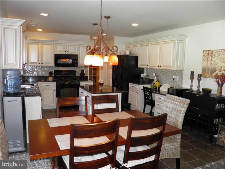 36 Moray Lane Sewell, NJ 08080 - Photo 4 of 24 Kitchen