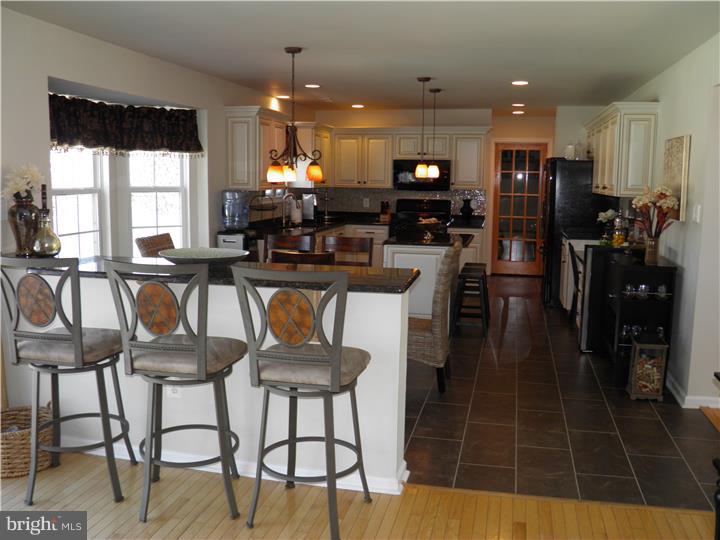 36 Moray Lane Sewell, NJ 08080 - Photo 6 of 24 Kitchen