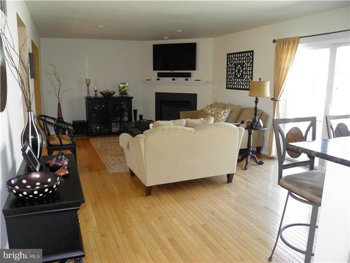 36 Moray Lane Sewell, NJ 08080 - Photo 7 of 24 Family Room