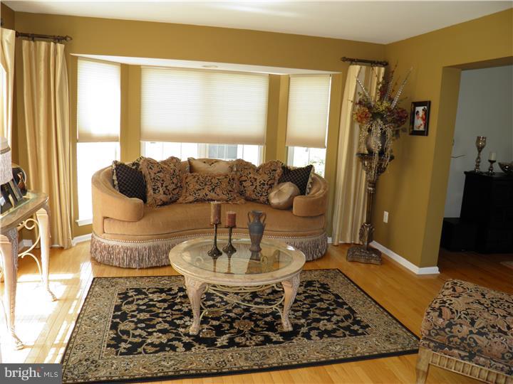 36 Moray Lane Sewell, NJ 08080 - Photo 9 of 24 Living Room