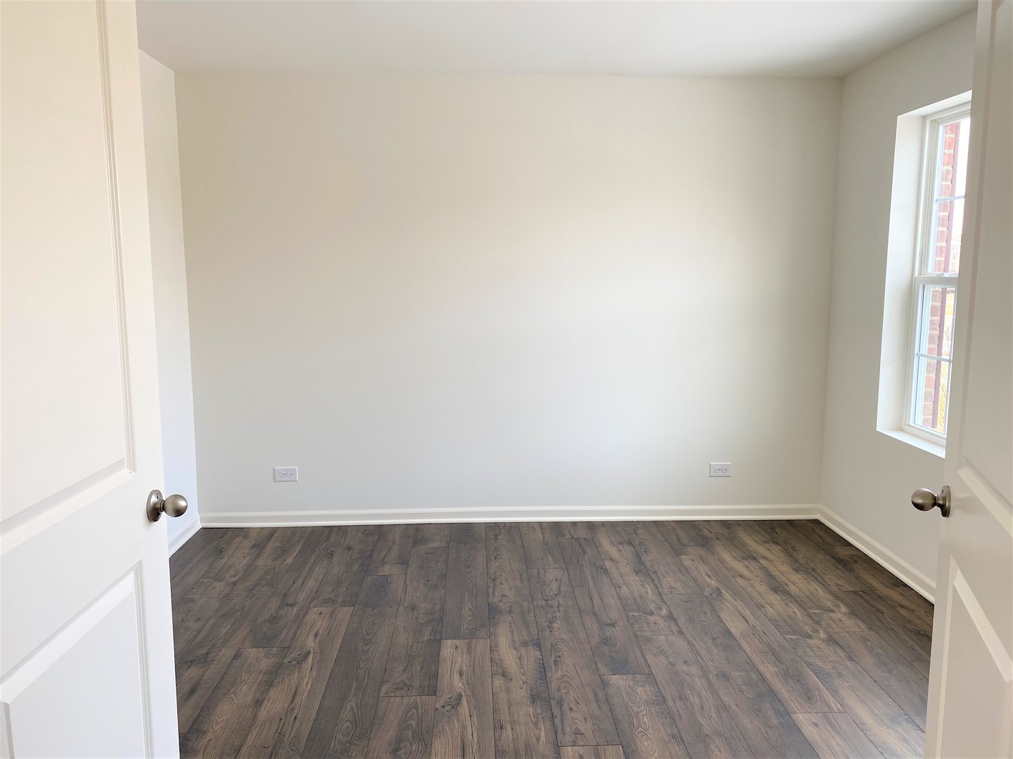 2013 Rownham Hill Road New Lenox, IL 60451 - Photo 3 of 23