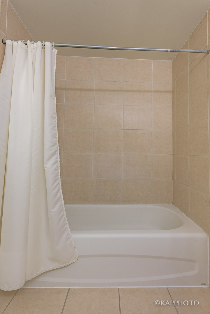 6 South Laflin Street, Unit 604 Chicago, IL 60607 - Photo 20 of 25