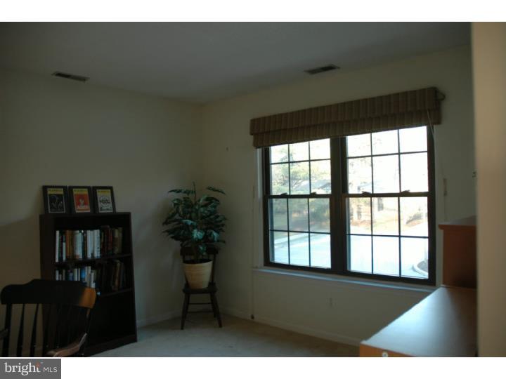 16 Hopkinson Court, Unit 157 Wayne, PA 19087 - Photo 9 of 21 Gallery Image 9