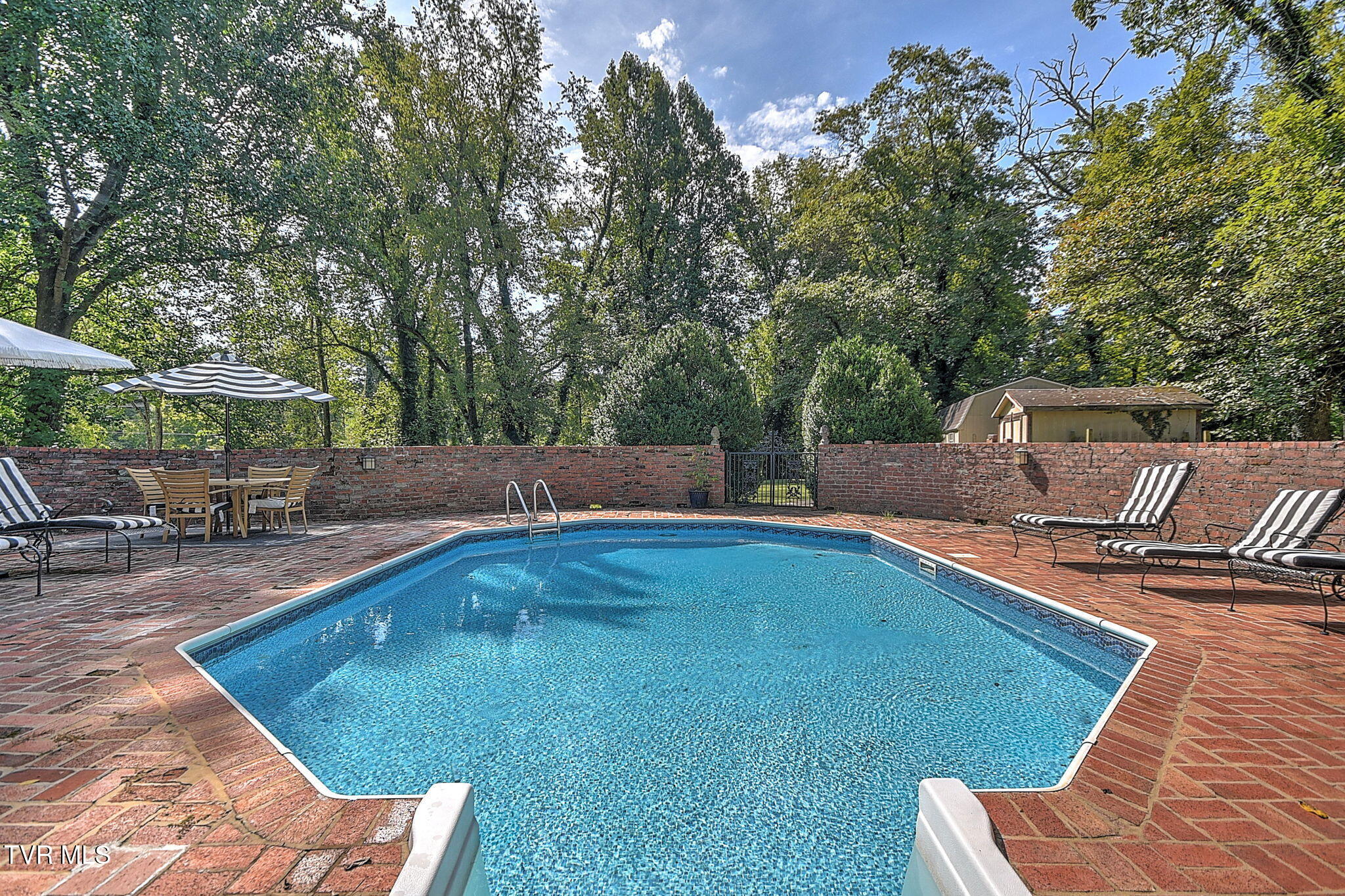 204 Parkway Road Bristol, TN 37620 - Photo 62 of 75 64-web-or-mls-204 Parkway KW-64