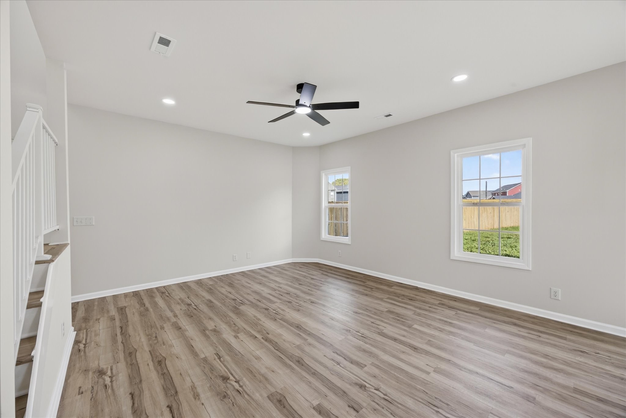 204 Clark Road Clarksville, TN 37042 - Photo 7 of 26 Gallery Image 7
