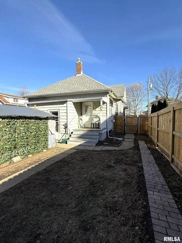 $91,900 | 103 Johnson Pyle Drive, Altona, IL 61414