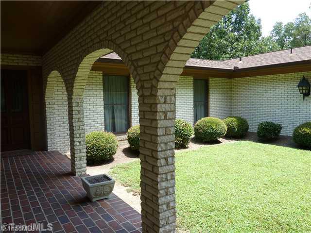 1511 Embler Road Lexington, NC 27292 - Photo 3 of 16 Entry.