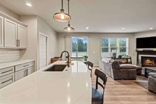 $644,000 | N55-w20134 Magnolia Lane, Menomonee Falls, WI 53051