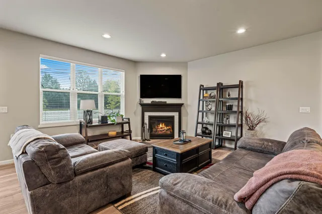 $644,000 | N55-w20134 Magnolia Lane, Menomonee Falls, WI 53051