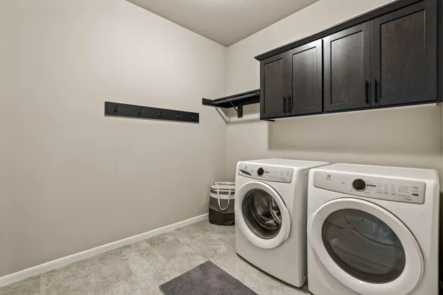 $644,000 | N55-w20134 Magnolia Lane, Menomonee Falls, WI 53051