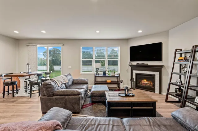 $644,000 | N55-w20134 Magnolia Lane, Menomonee Falls, WI 53051