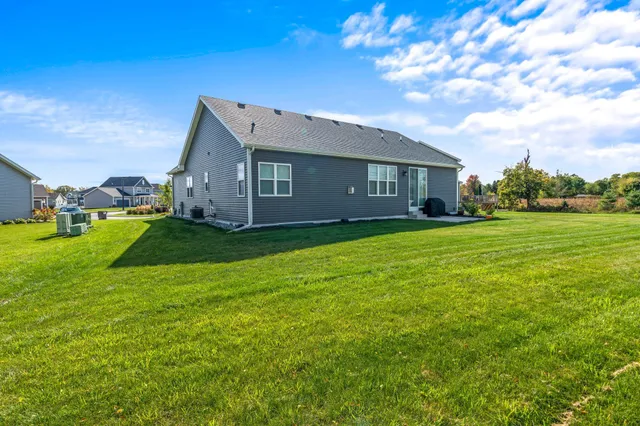 $644,000 | N55-w20134 Magnolia Lane, Menomonee Falls, WI 53051