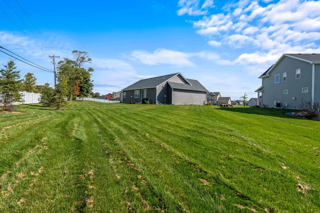 $644,000 | N55-w20134 Magnolia Lane, Menomonee Falls, WI 53051